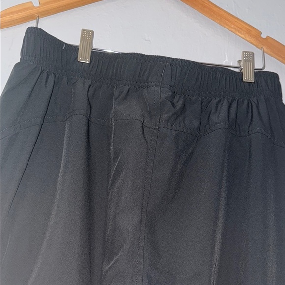 Free Country Black and Red Joggers with Tapered Ankle 21 - Picture 12 of 16